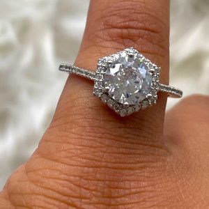 NWOT Peermont Jewelry Cubic Zirconia Silver Ring Size 10